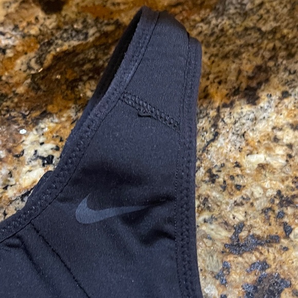 Nike Black WIREFREE Racerback Sports Bra 38C Mesh Breathable DRI-FIT Excellent - Picture 2 of 7